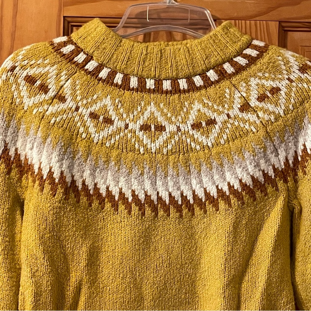 American Eagle Outfitters Mustard Fair Isle Yoke Crewneck Sweater - Picture 2 of 9
